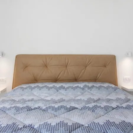 Orange Corner - Appartement Gravedona