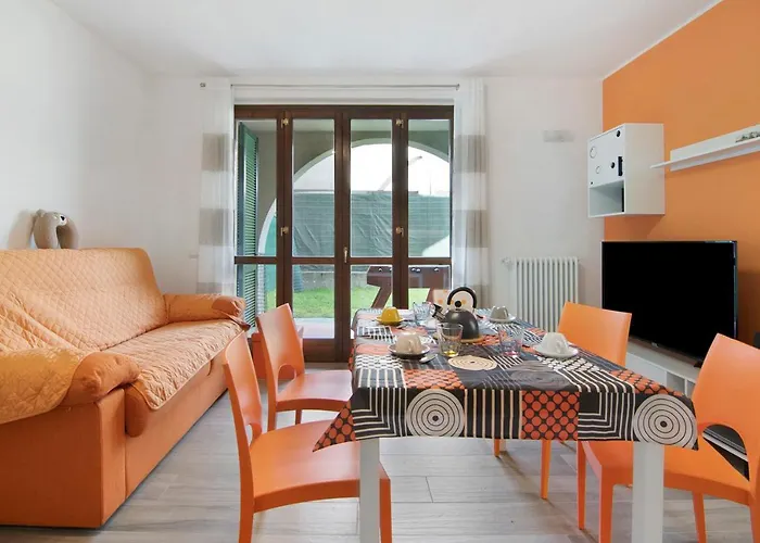 Orange Corner - *