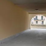 Apartment Orange Corner -